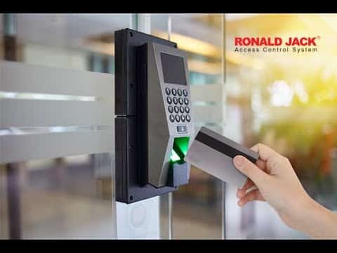 Xác thực bằng thẻ từ 