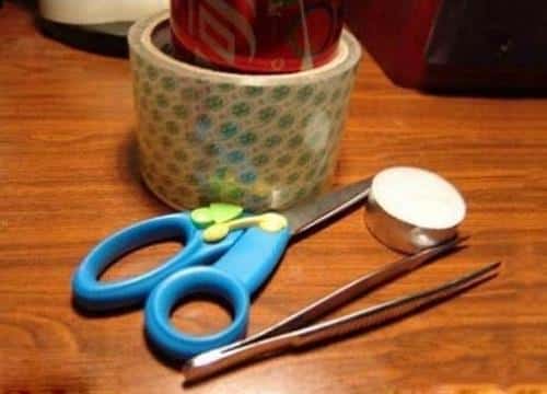 Dùng Vỏ Lon và Băng Dính