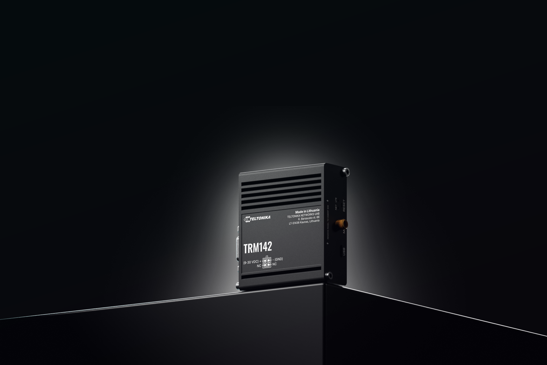 Modem Công Nghiệp Teltonika TRM142 thiết kế nhỏ gọn chắc chắn
